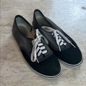 VANS lo pro black and grey size men 8.5, women’s 10